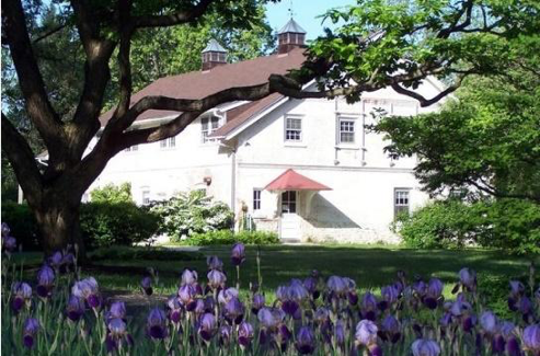 Image of a meeting space from the Pendle Hill website.